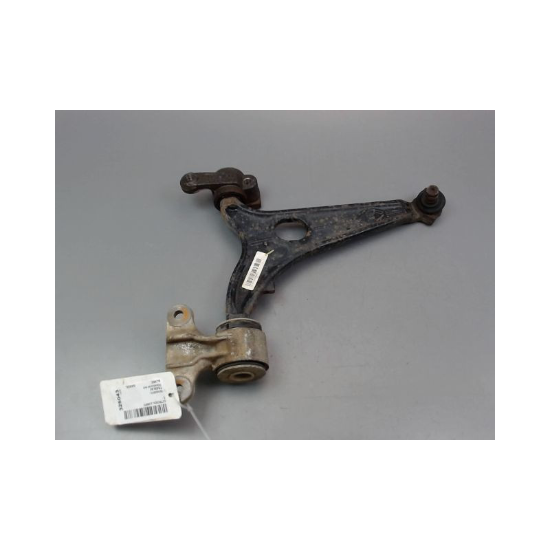 TRIANGLE INFERIEUR AVANT DROIT CITROEN JUMPY FG II Empatt.3000 2007-...