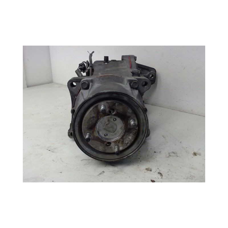 PONT ARRIERE TOYOTA RAV4 2.2 D 4WD 