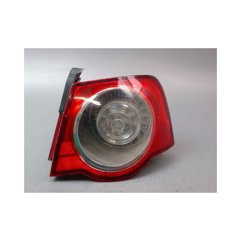 FEU ARRIERE DROIT VOLKSWAGEN PASSAT BERL. IV Phase 2 (3B) 2000-2005