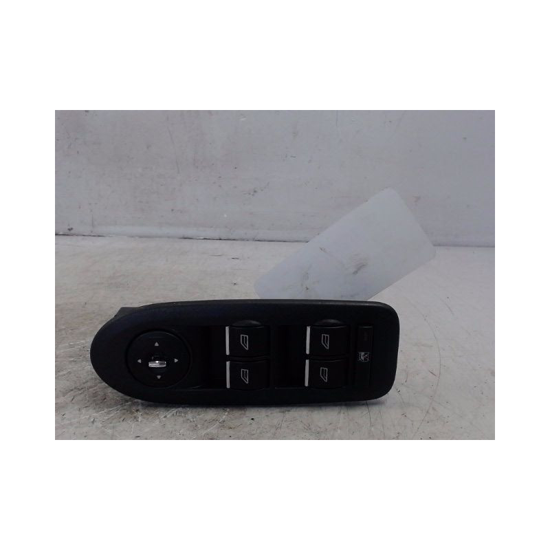 COMMANDE LEVE-GLACE PORTE AVG FORD KUGA