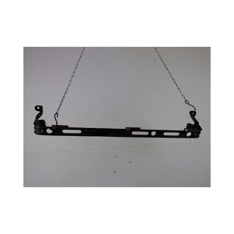 TRAVERSE INFERIEURE ARMATURE AVANT FORD FOCUS C-MAX 03-07