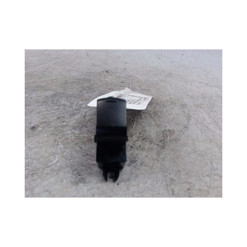 COMMANDE LEVE-GLACE PORTE AVD NISSAN NOTE