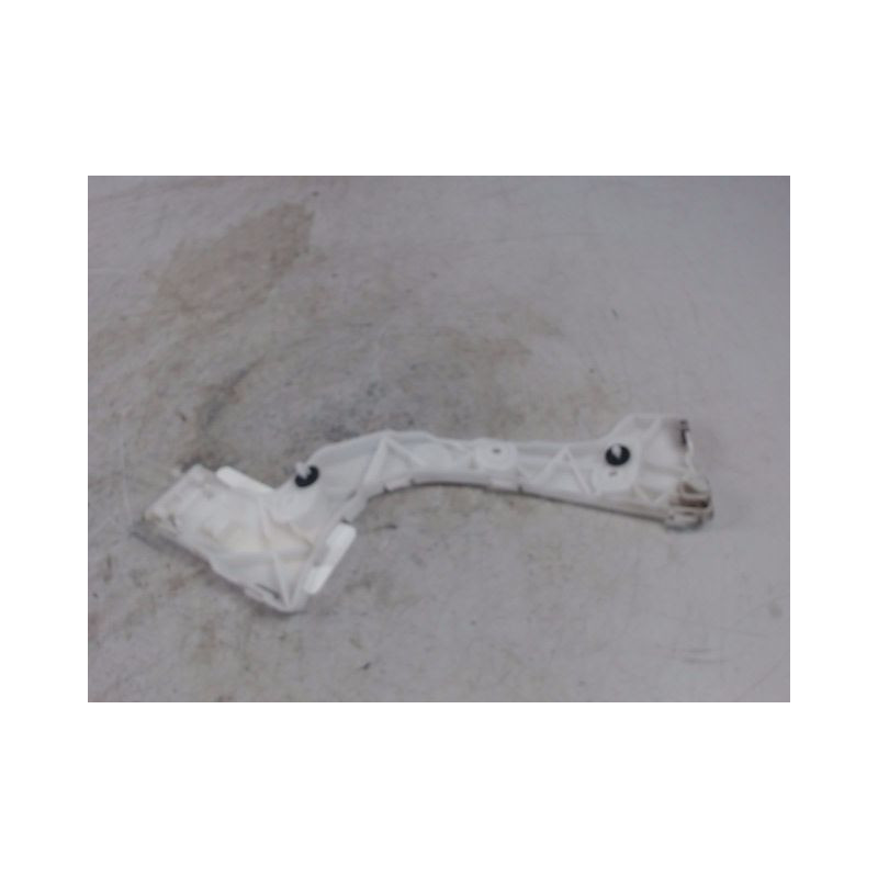 SUPPORT DROIT PARE-CHOC ARRIERE  FORD FOCUS 2008-