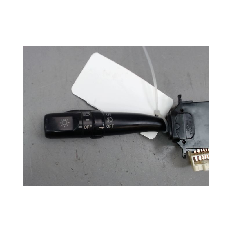 COMMANDE ECLAIRAGE TOYOTA AVENSIS 2000-2003