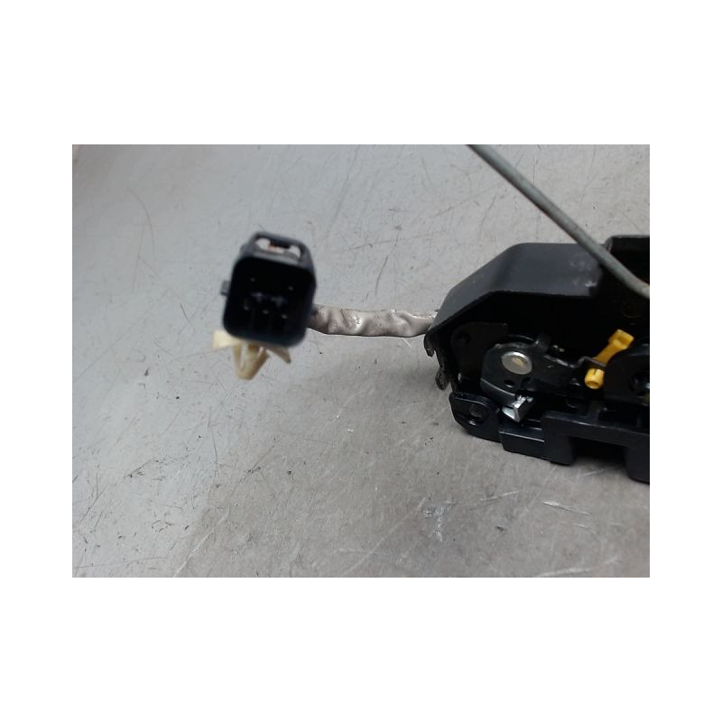 SYSTEME CONDAMNATION AVANT DROIT HYUNDAI GETZ -05