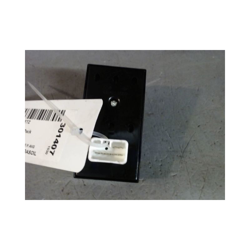 COMMANDE LEVE-GLACE PORTE AVG HYUNDAI GETZ -05