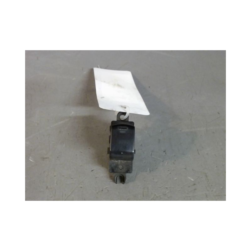 COMMANDE LEVE-GLACE PORTE AVD NISSAN NOTE