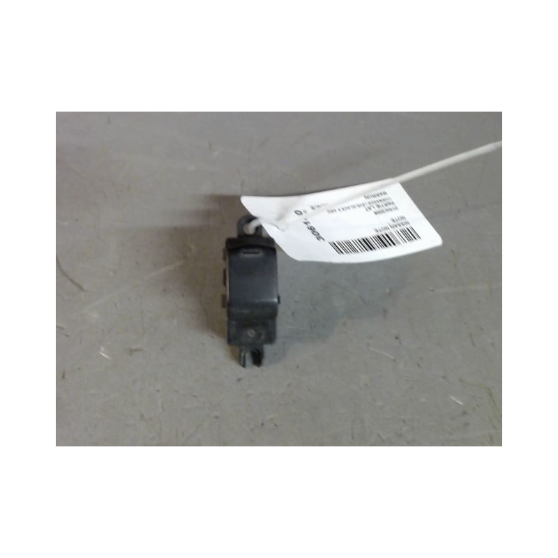 COMMANDE LEVE-GLACE PORTE ARD NISSAN NOTE