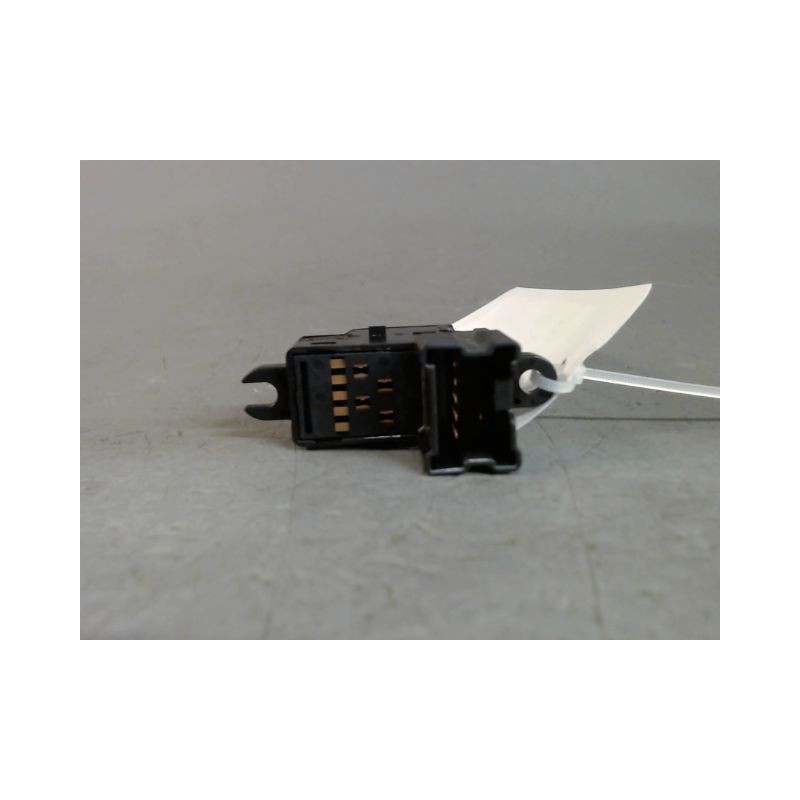 COMMANDE LEVE-GLACE PORTE ARG NISSAN NOTE