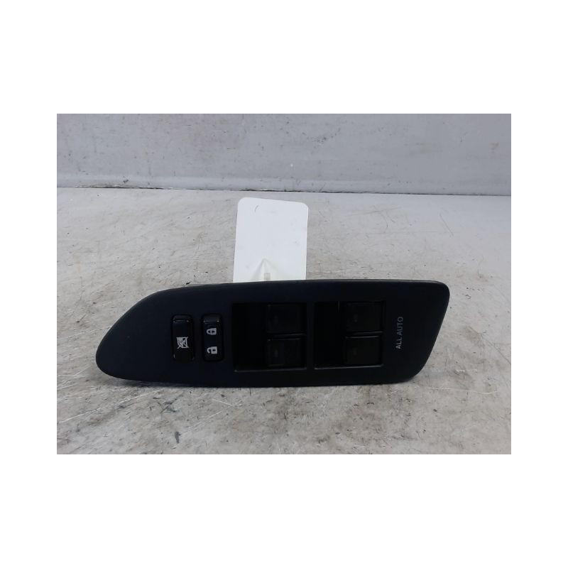 COMMANDE LEVE-GLACE PORTE AVG TOYOTA AURIS 2010-