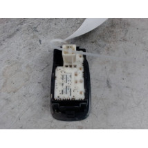 COMMANDE LEVE-GLACE PORTE ARD TOYOTA AURIS 2010-