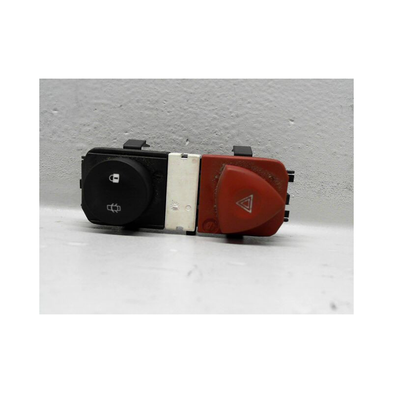 BOUTON DE WARNING RENAULT MEGANE