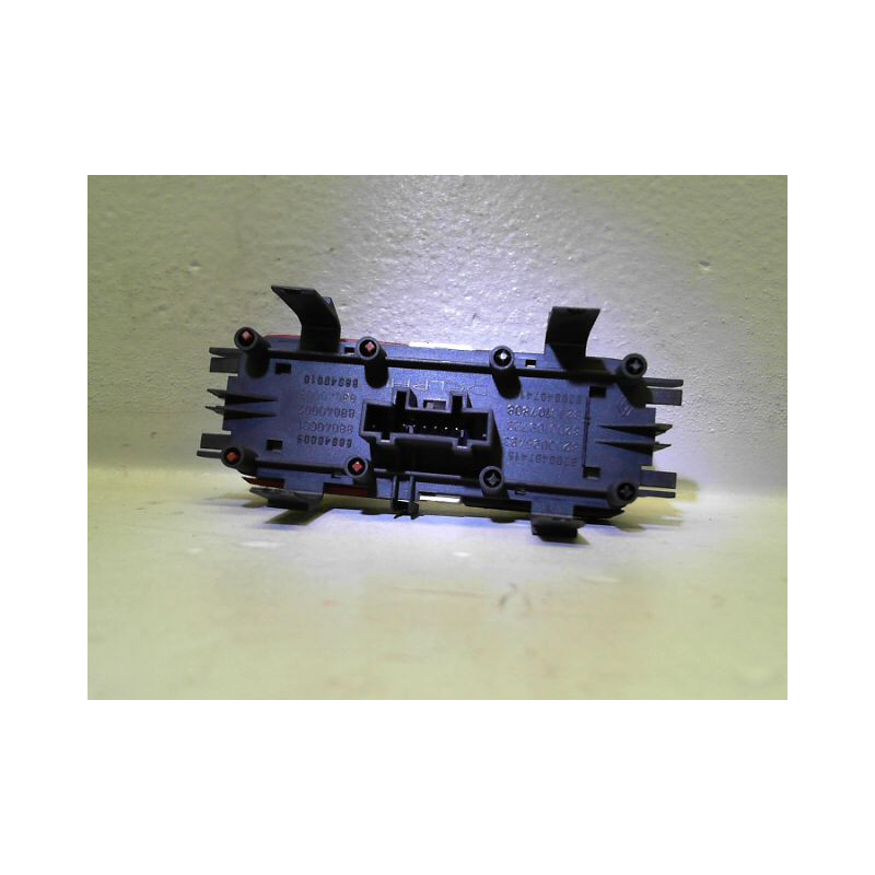 BOUTON DE WARNING RENAULT MEGANE