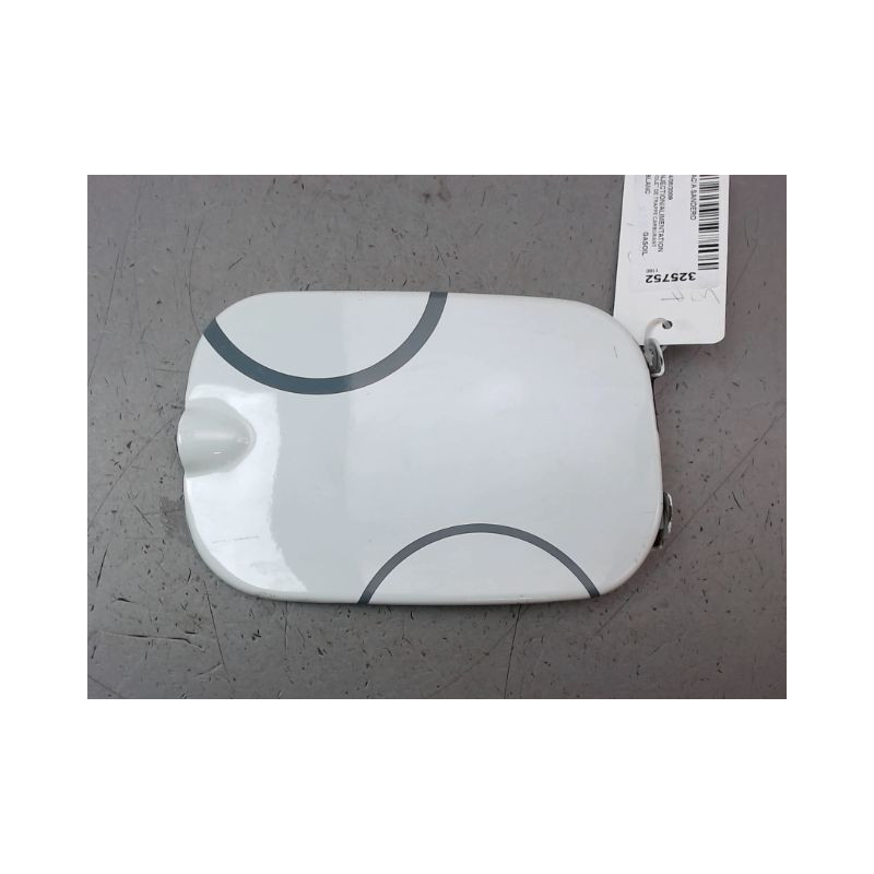 VOLET DE TRAPPE CARBURANT DACIA SANDERO I 2008-2012