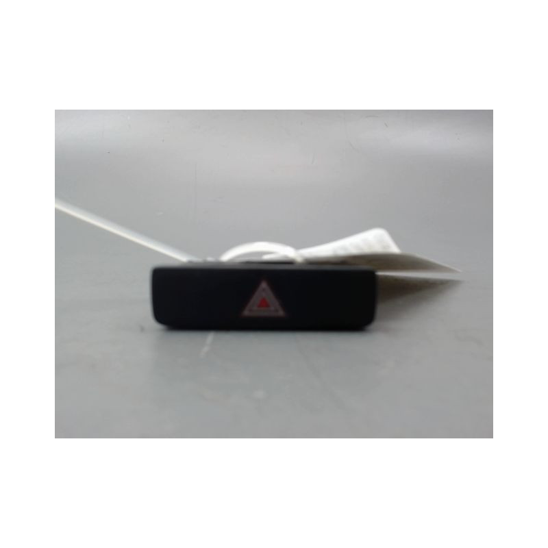 BOUTON DE WARNING VOLKSWAGEN PASSAT BERL. VI (36) 2010-...