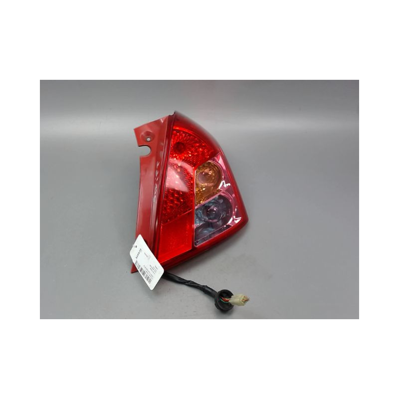 FEU ARRIERE DROIT SUZUKI SWIFT III 2005-2011