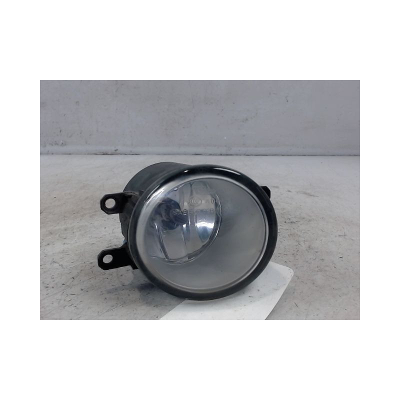 PHARE ANTIBROUILLARD AVANT DROIT TOYOTA AVENSIS 2003-