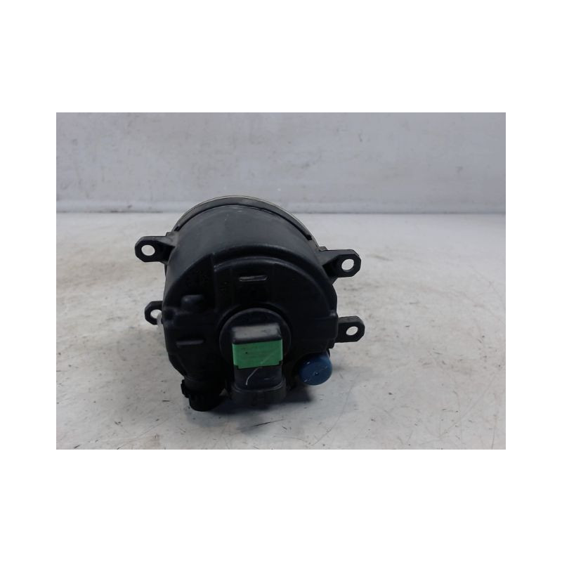 PHARE ANTIBROUILLARD AVANT DROIT TOYOTA AVENSIS 2003-