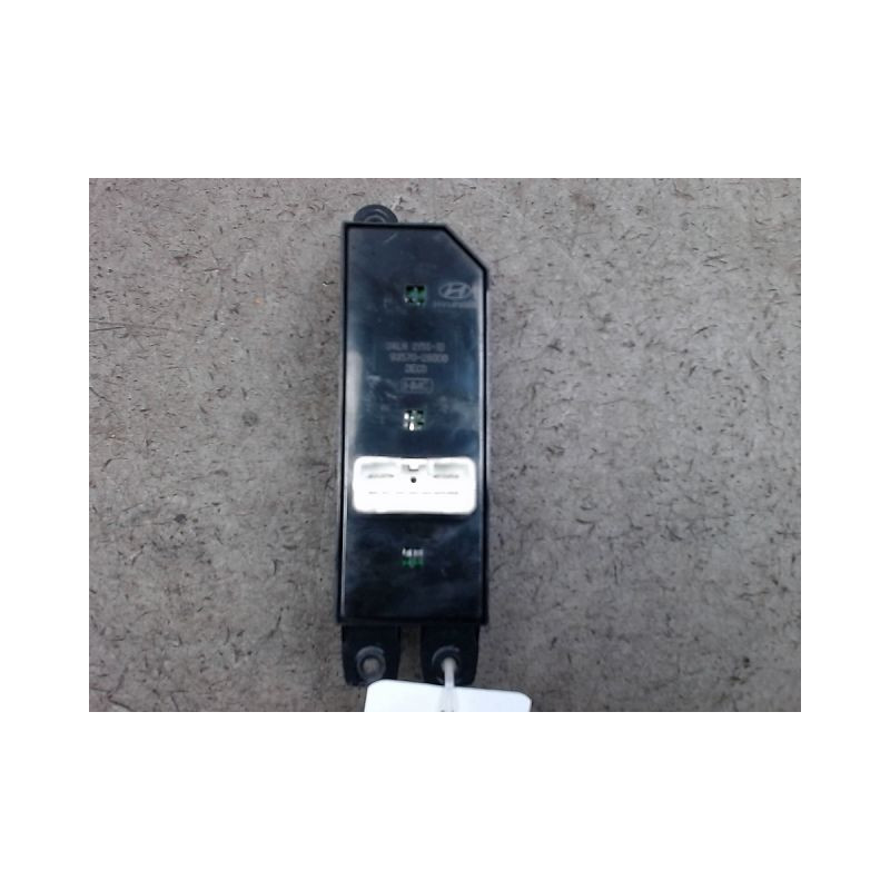 COMMANDE LEVE-GLACE PORTE AVG HYUNDAI SANTAFE