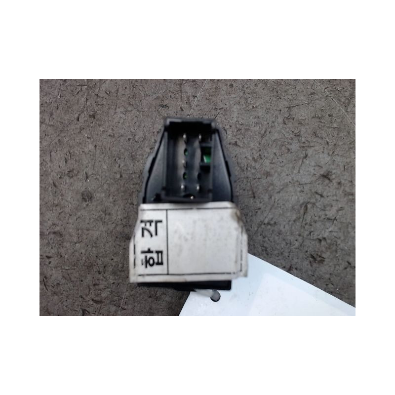 COMMANDE LEVE-GLACE PORTE AVD HYUNDAI SANTAFE