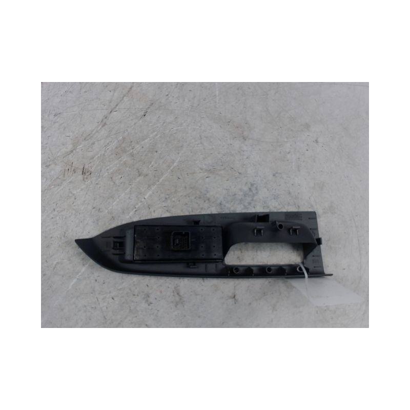 COMMANDE LEVE-GLACE PORTE AVG VOLKSWAGEN TOURAN