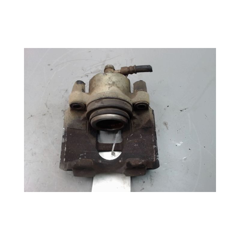 ETRIER DE FREIN AVANT DROIT TOYOTA YARIS 2005-