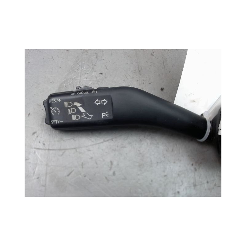 COMMANDE CLIGNOTANT SEAT TOLEDO 2004-