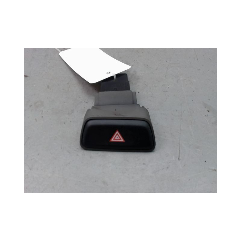 BOUTON DE WARNING KIA PICANTO