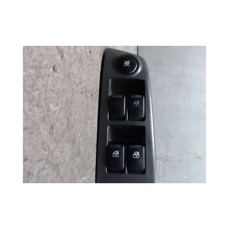 COMMANDE LEVE-GLACE PORTE AVG CHEVROLET SPARK