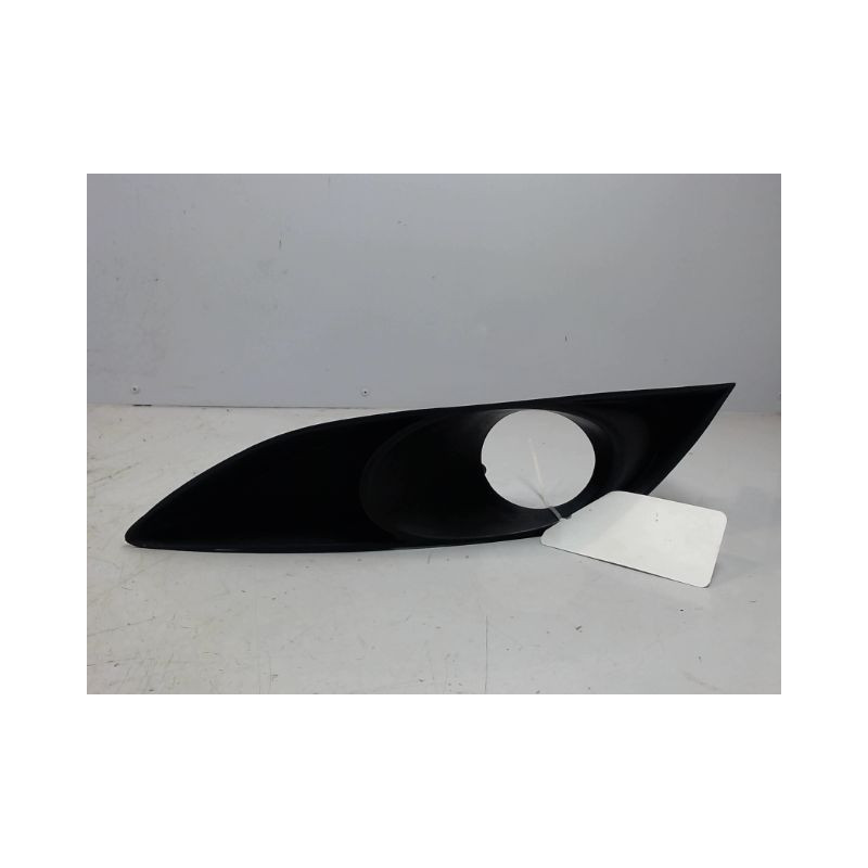 OBTURATEUR PHARE ADDITIONNEL GAUCHE PARE-CHOC AVANT TOYOTA AURIS 2007-