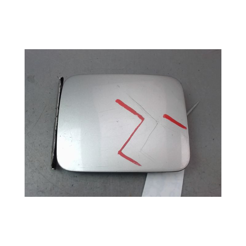 VOLET DE TRAPPE CARBURANT NISSAN ALMERA 2002-