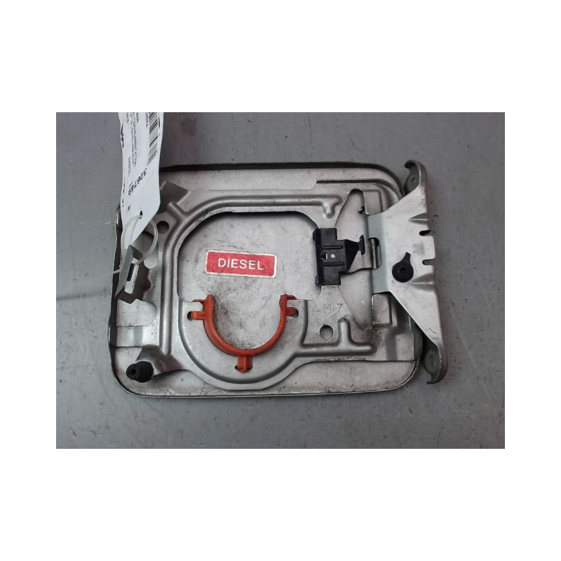 VOLET DE TRAPPE CARBURANT NISSAN ALMERA 2002-