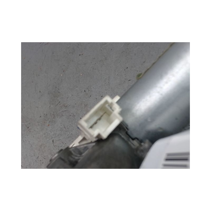 MECANISME ESSUIE-GLACE ARRIERE NISSAN MICRA III Phase 1 2003-2005