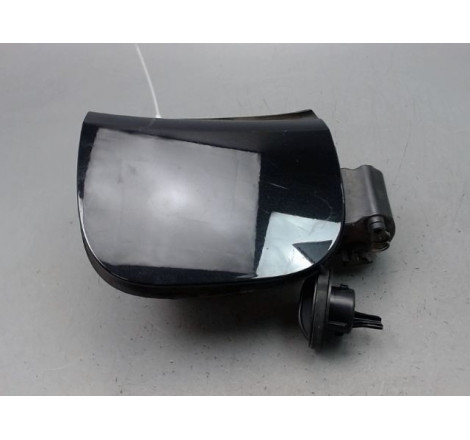VOLET DE TRAPPE CARBURANT