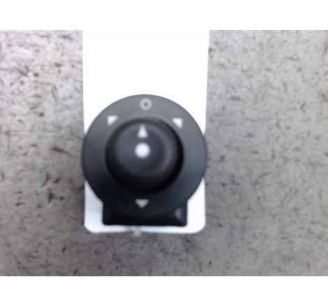 COMMANDE RETROVISSEUR EXT ELECTRIQUE