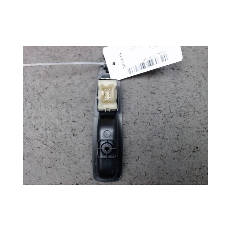 COMMANDE LEVE-GLACE PORTE ARD RENAULT CAPTUR