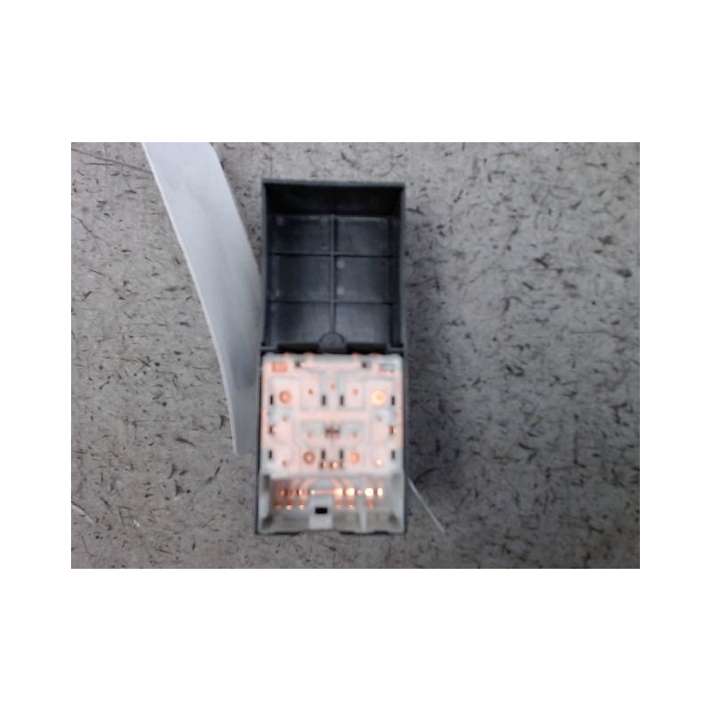 COMMANDE LEVE-GLACE PORTE AVG NISSAN MICRA 2003-2005