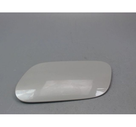 VOLET DE TRAPPE CARBURANT