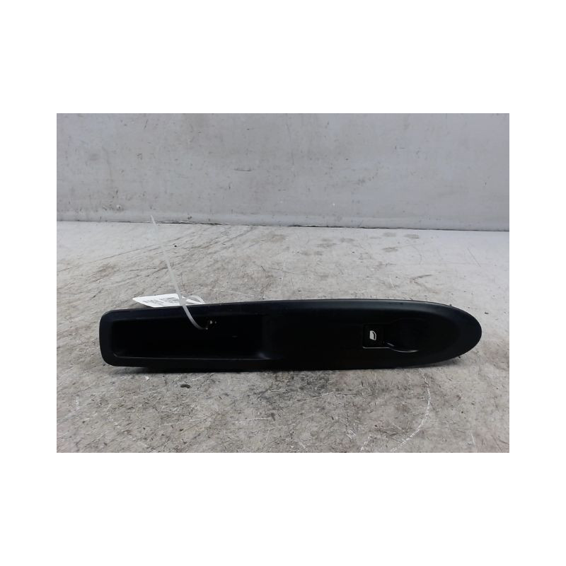 COMMANDE LEVE-GLACE PORTE AVD CITROEN DS3 2009-