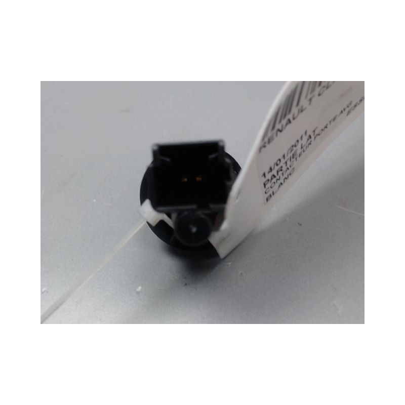 CONTACTEUR PORTE AVANT GAUCHE RENAULT CLIO