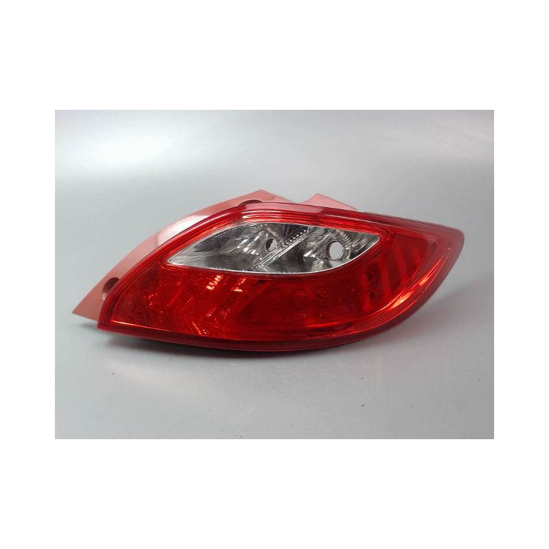 FEU ARRIERE DROIT MAZDA MAZDA 2