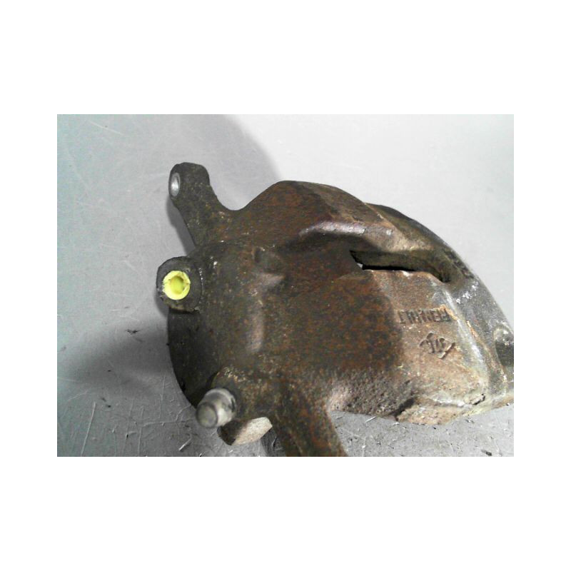 ETRIER DE FREIN AVANT DROIT RENAULT KANGOO