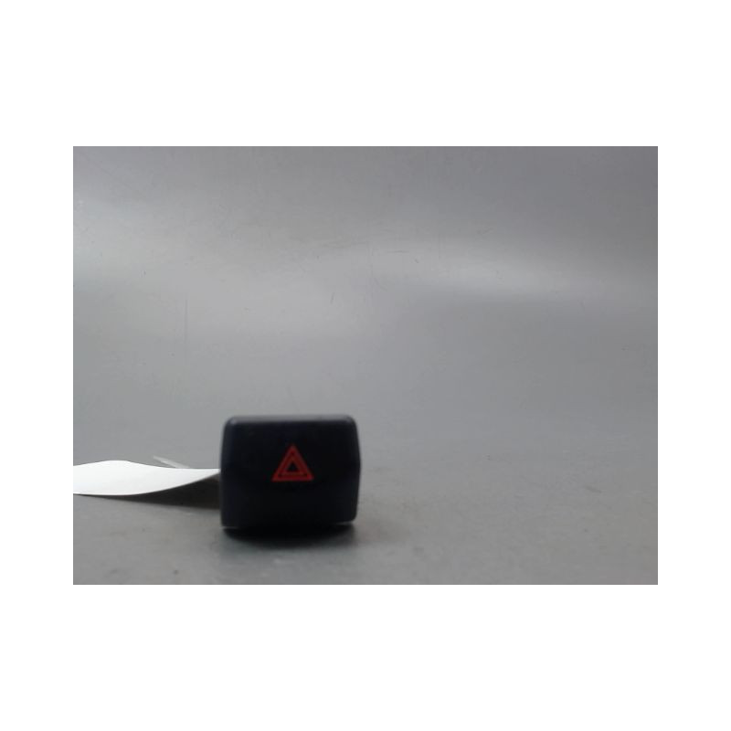 BOUTON DE WARNING NISSAN MICRA III Phase 1 2003-2005