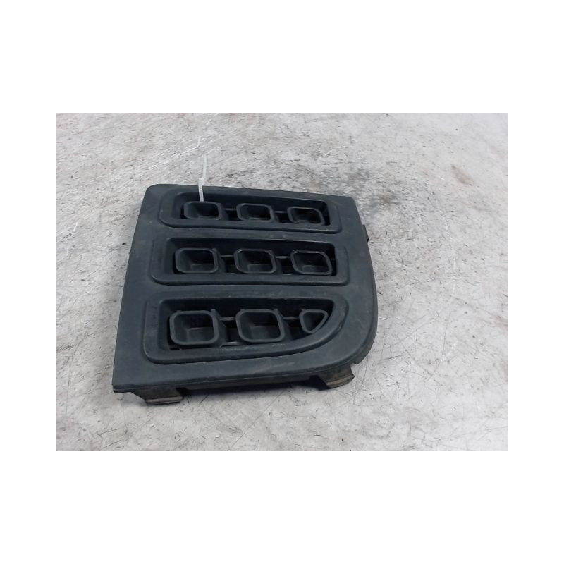 OBTURATEUR PHARE ADDITIONNEL GAUCHE PARE-CHOC AVANT FORD FUSION 2005-