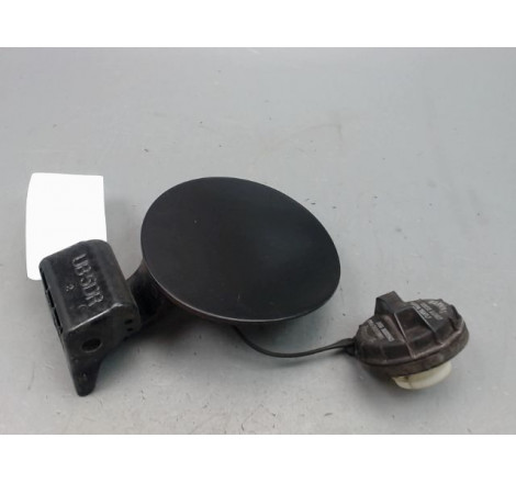VOLET DE TRAPPE CARBURANT