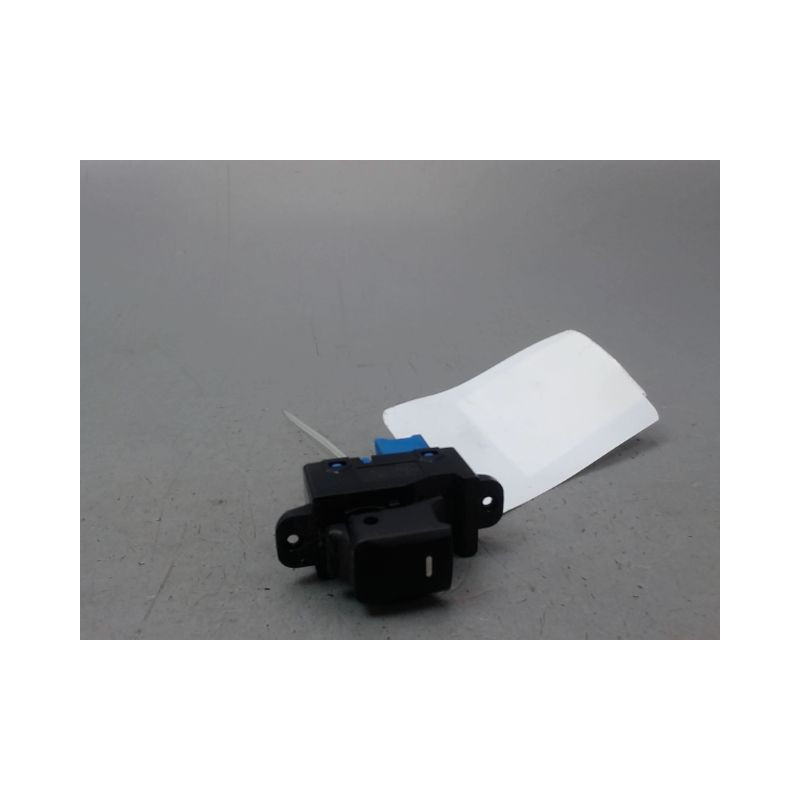 COMMANDE LEVE-GLACE PORTE AVD KIA RIO 2005-