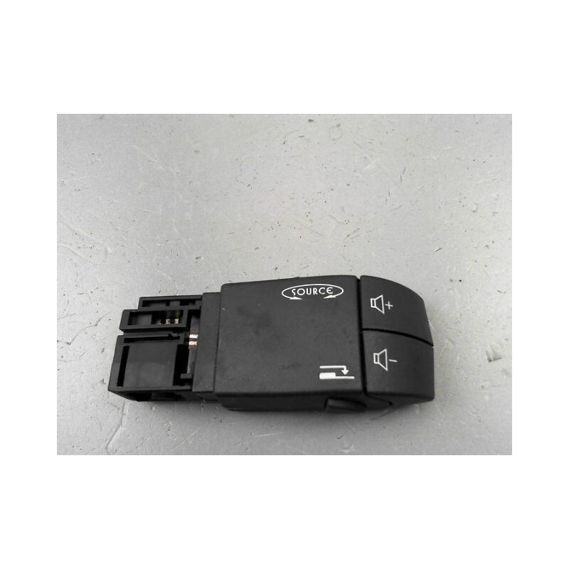 COMMANDE AUTORADIO RENAULT LAGUNA ESTATE II Phase 1 2000-2005