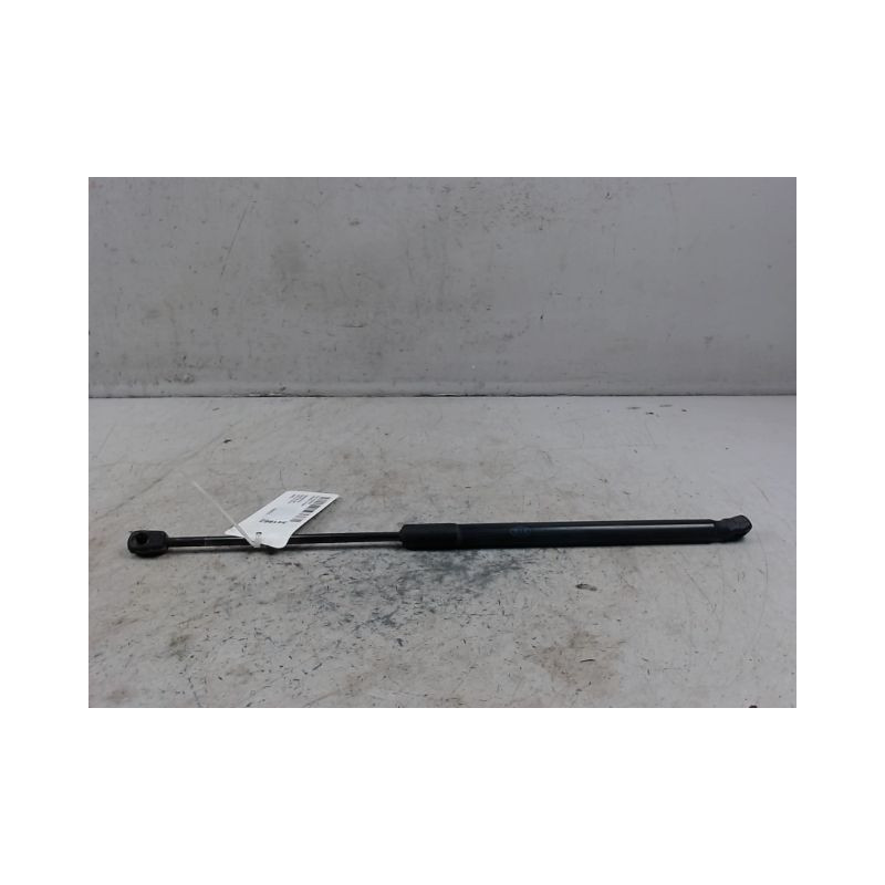 VERIN DROIT HAYON KIA VENGA 09-