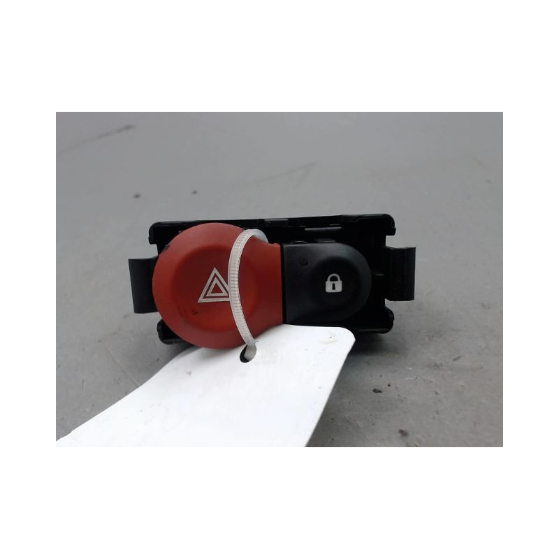 BOUTON DE WARNING RENAULT CLIO III Phase 1 2005-2009