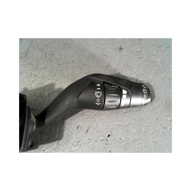 COMMANDE ESSUIE GLACE FORD FOCUS